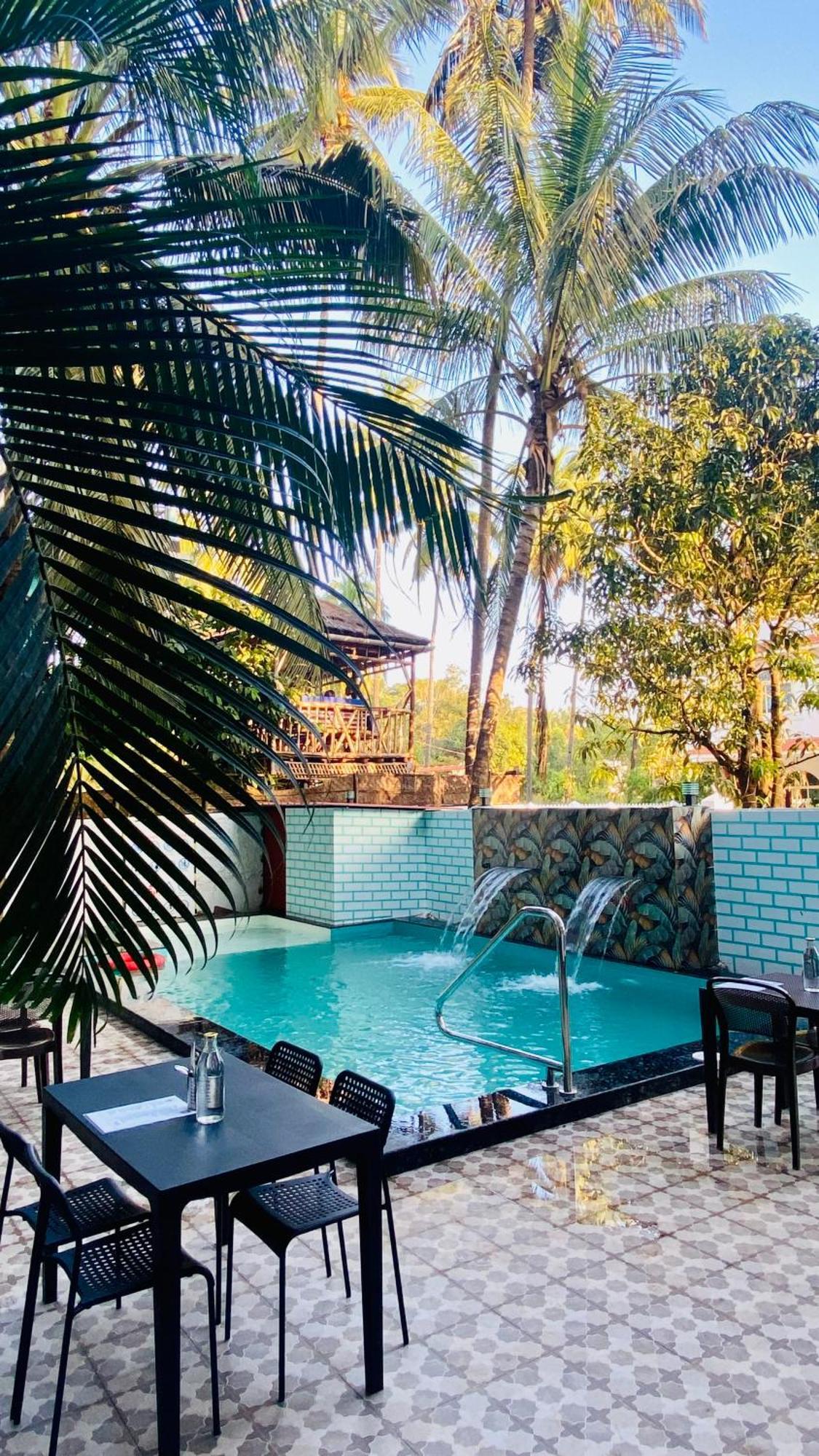 Bsg Stay - Turtle Beach Morjim Goa Exterior photo